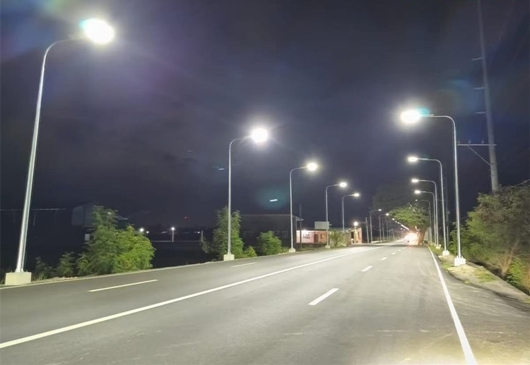 150W solar streetlights were installed in Colombo